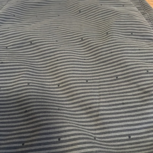 Nike size 34 Grey golf shorts - Picture 2 of 3